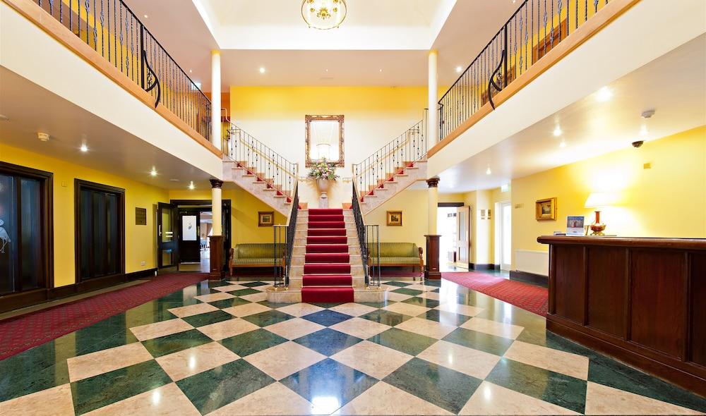 Roganstown & Country Club Hotel 4*
